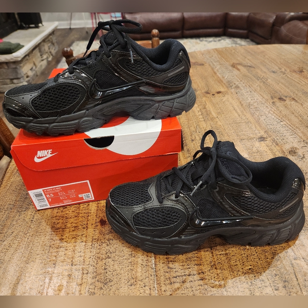 Nike V5 RNR Shoes